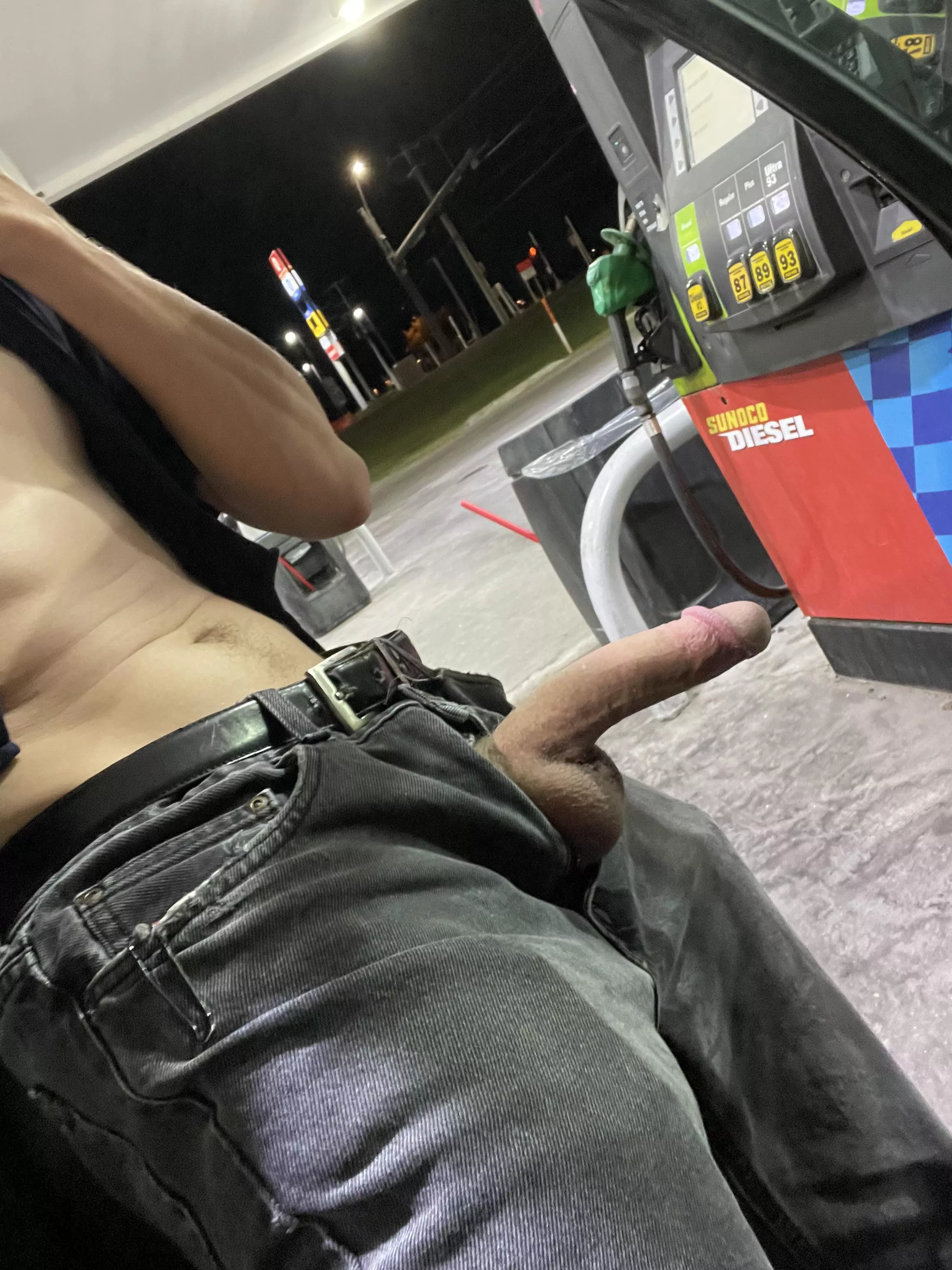 The cashier inside looked out the window during this one 😏 posted by DarkBringer75