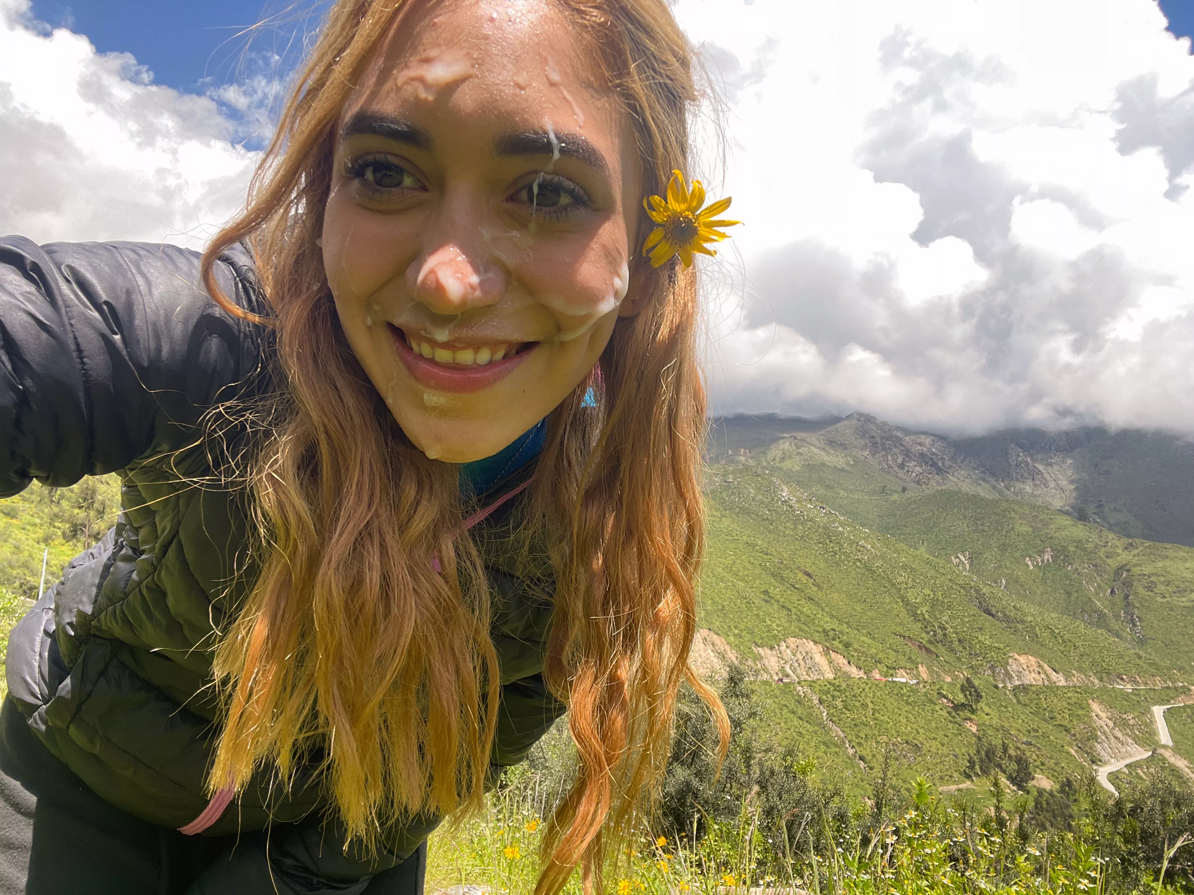 The mountains were beautiful today! Unfortunately I uploaded the wrong selfie to Instagram 🤭 posted by ArtemisCarmona