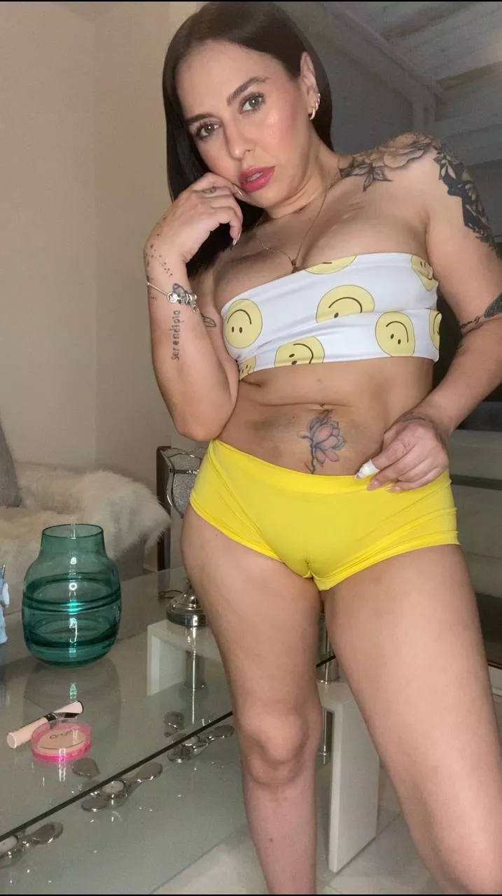 These shorts are made for my toe posted by SnivelingToad