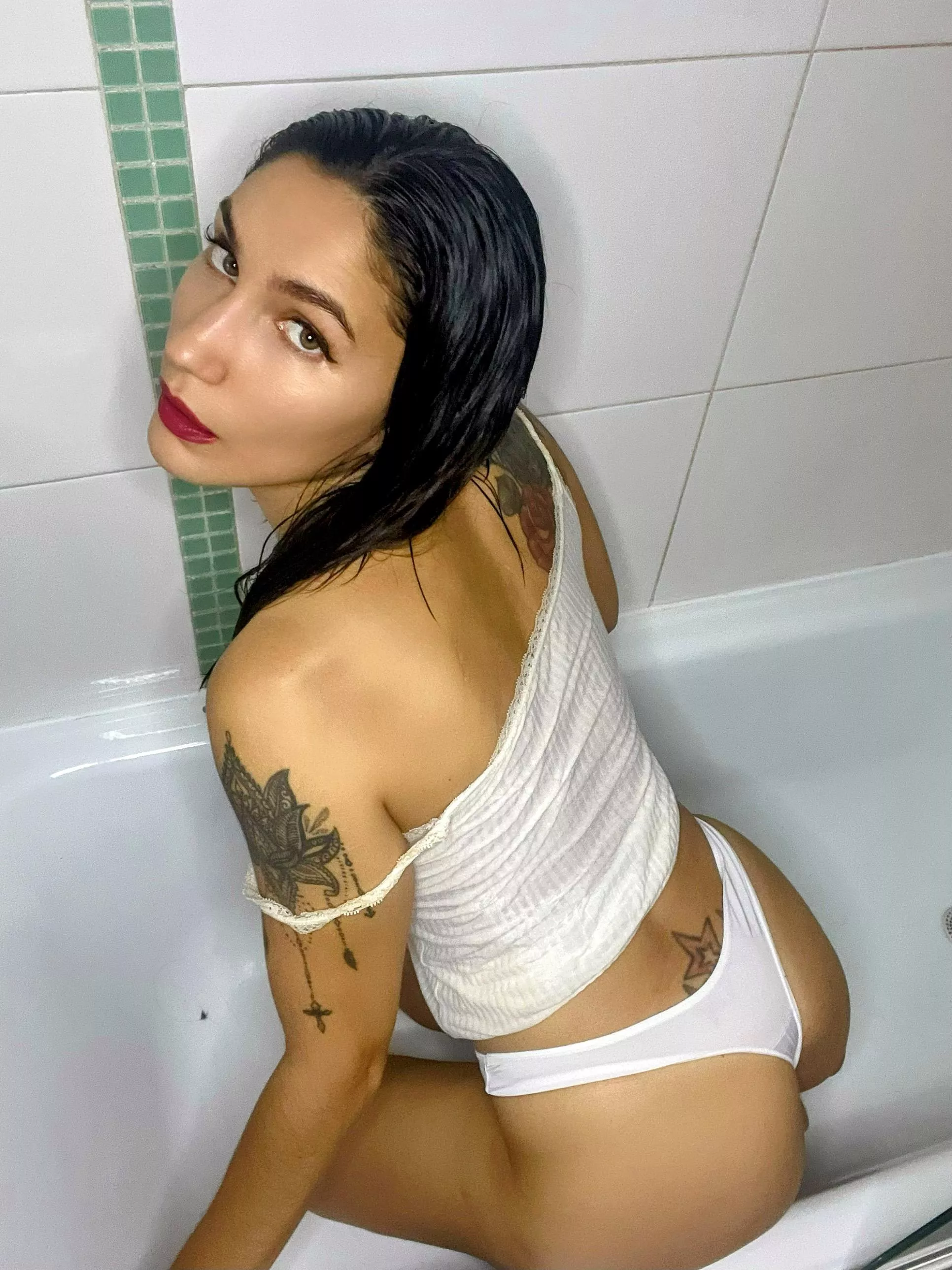 Wanna join me? posted by RoundBills