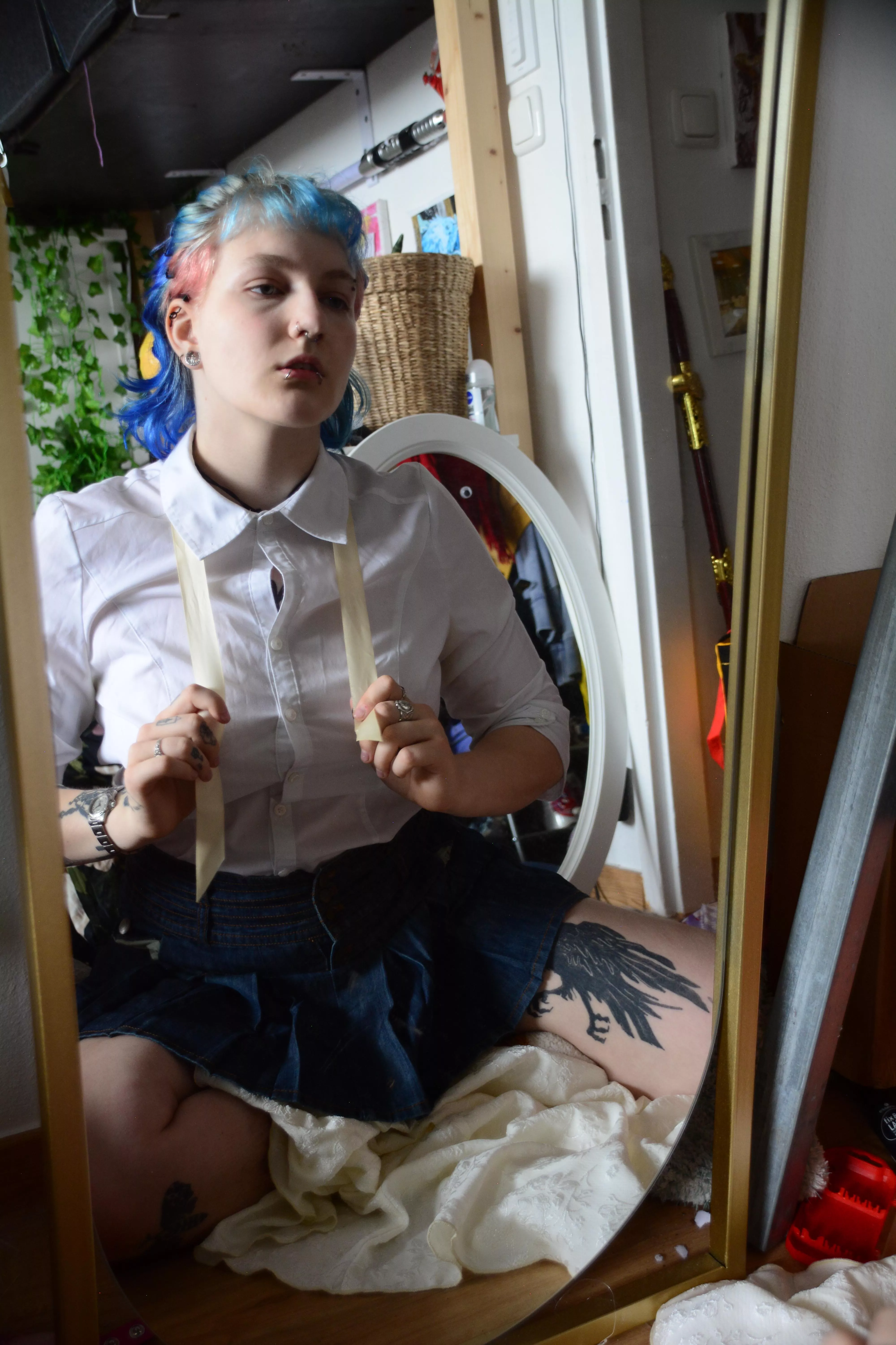 wanna know whats hiding under that skirt😏 posted by Own_Childhood9034