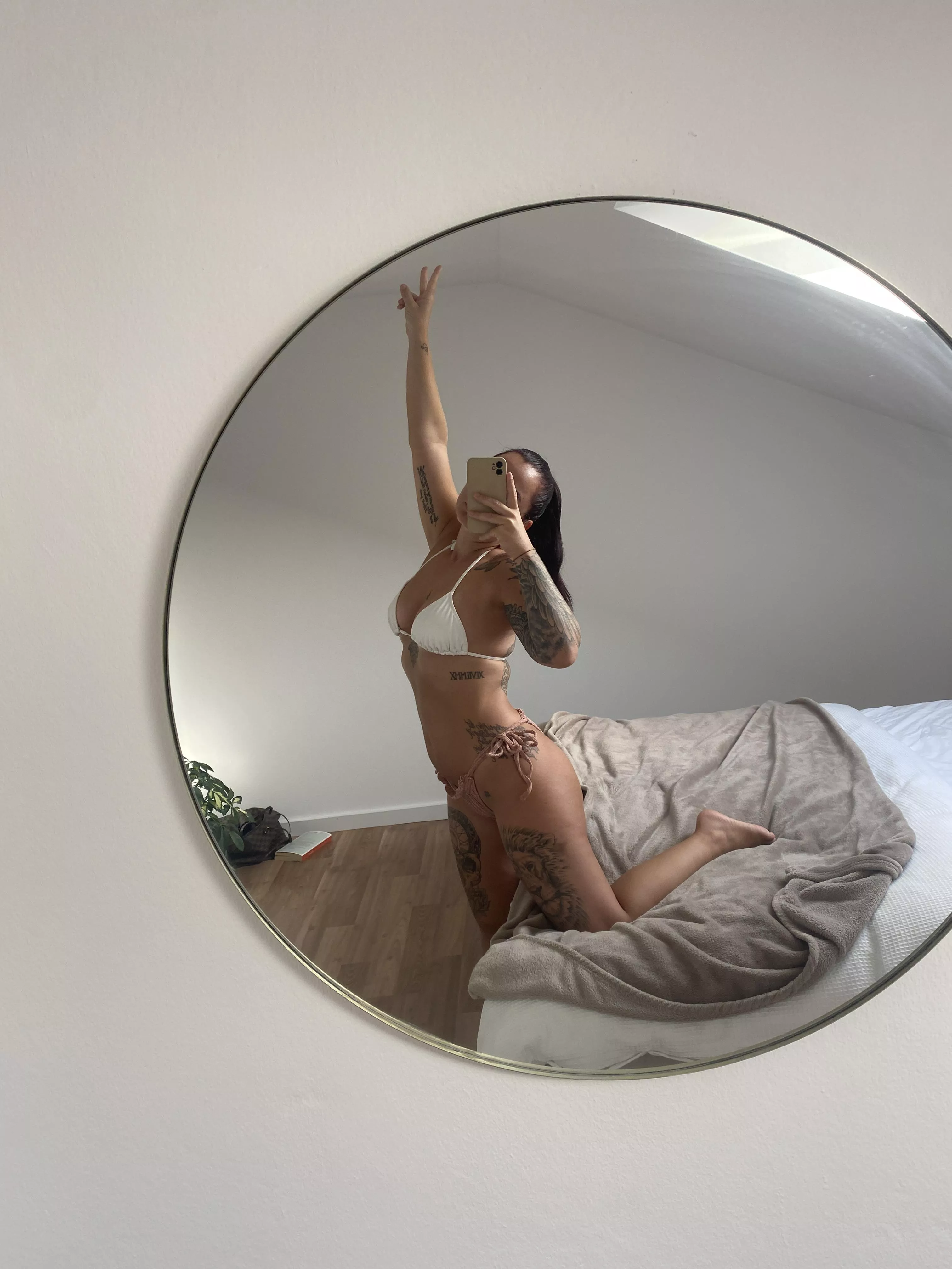 would u jerk off to my thick body ? posted by VenomousFunction