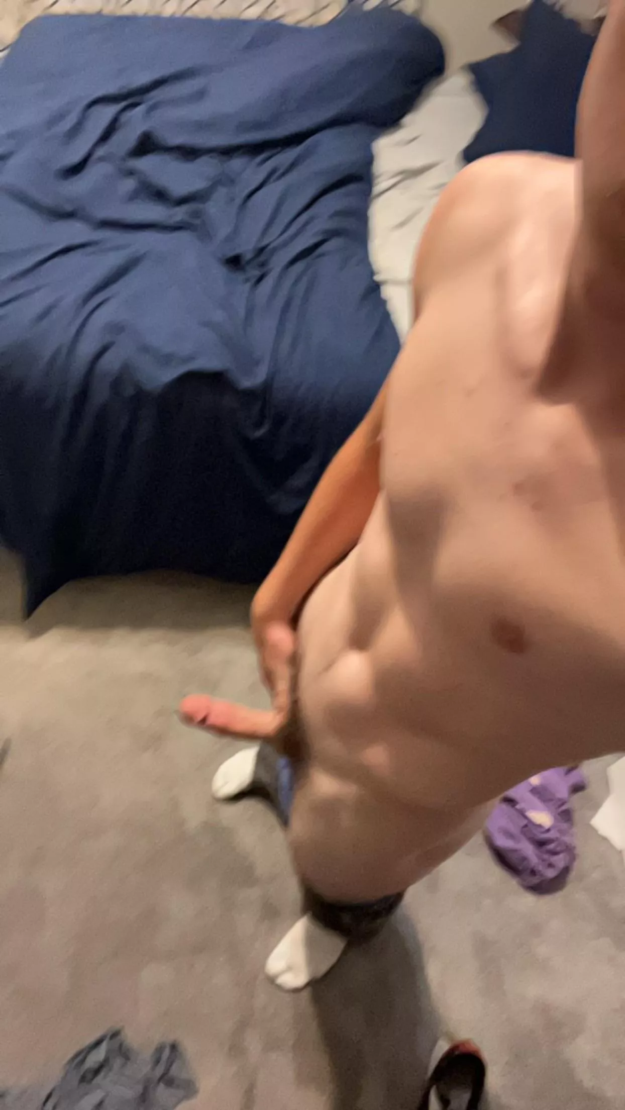 18 slim teens hmu for snap posted by Basic-Baseball-6476