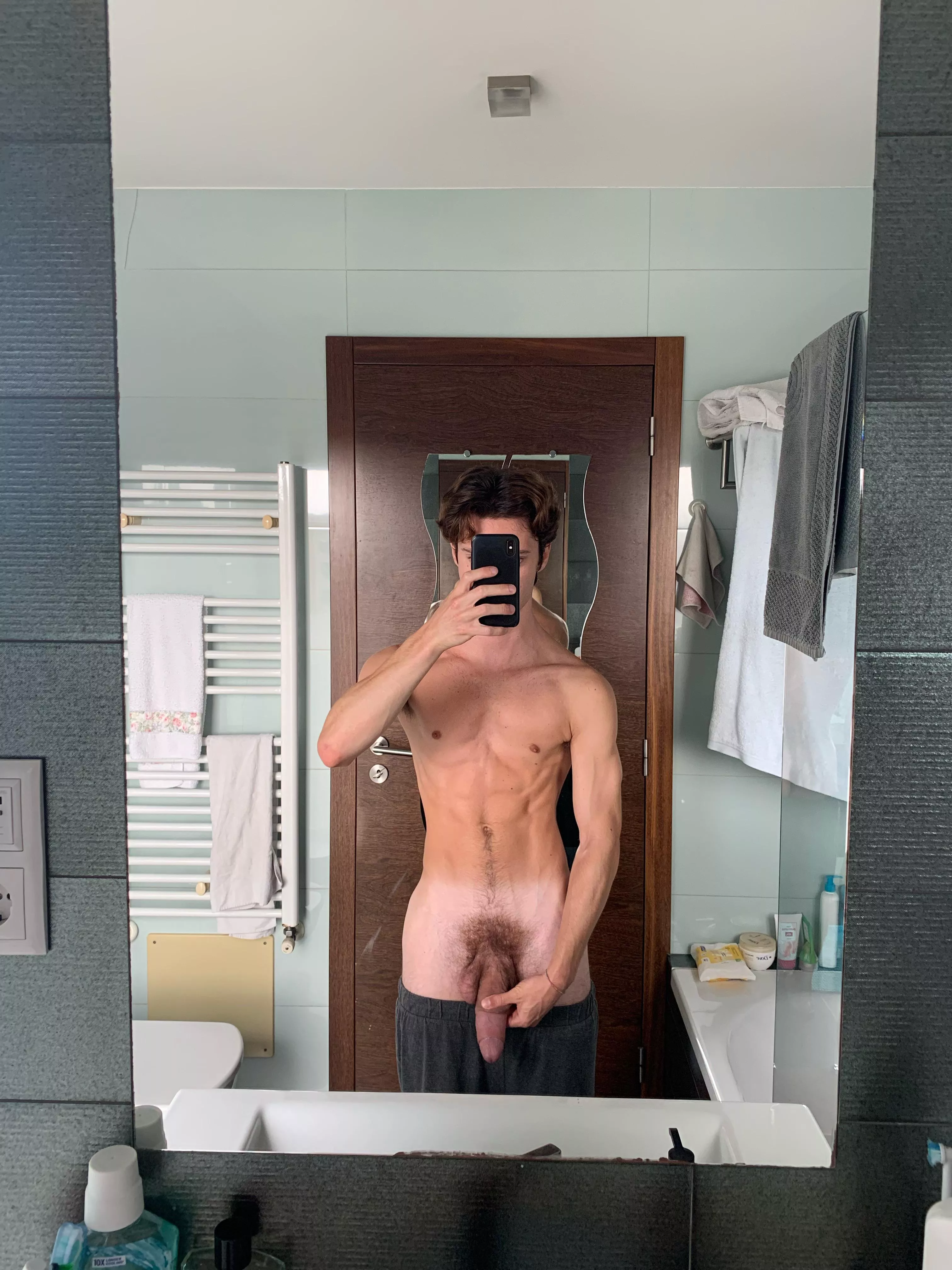 26 @john_mary96 add if you’re fit and show face. Into vers guys masc+ verbal+ posted by john_mary96