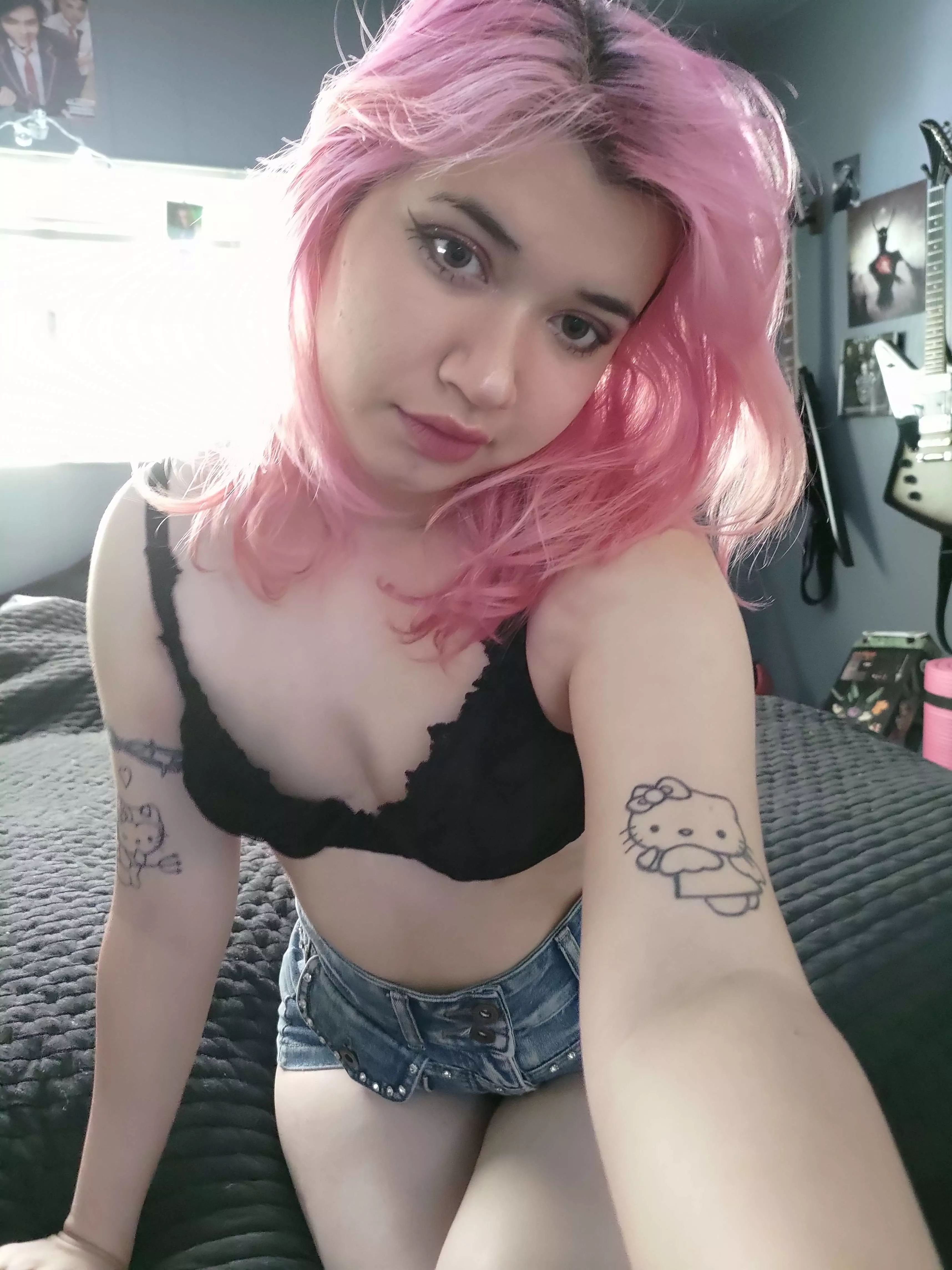 Did I get a reaction out of you? 😜 posted by RainbowValentine