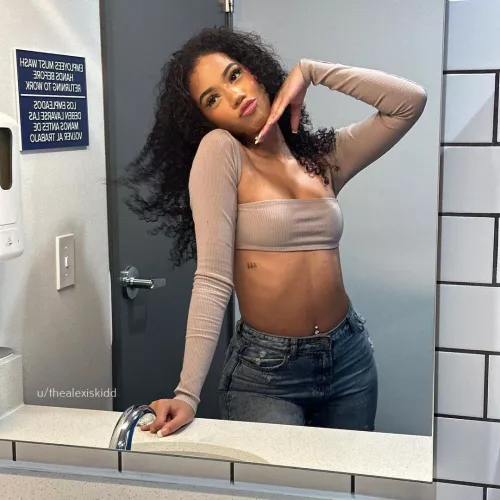 Feeling cute today by thealexiskidd