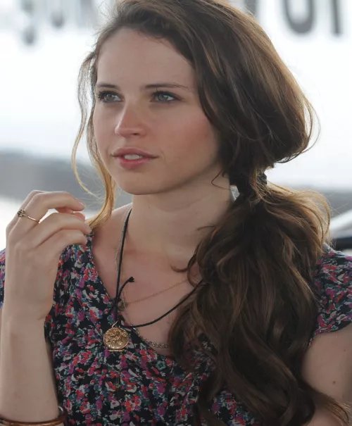 Felicity Jones by oraldimmer563