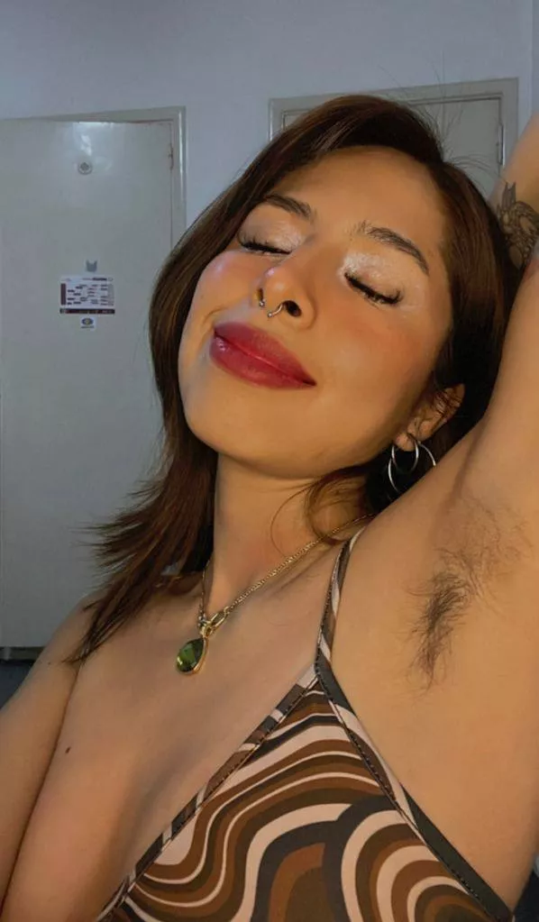 I want to be your favorite girl. posted by Sadiramiau