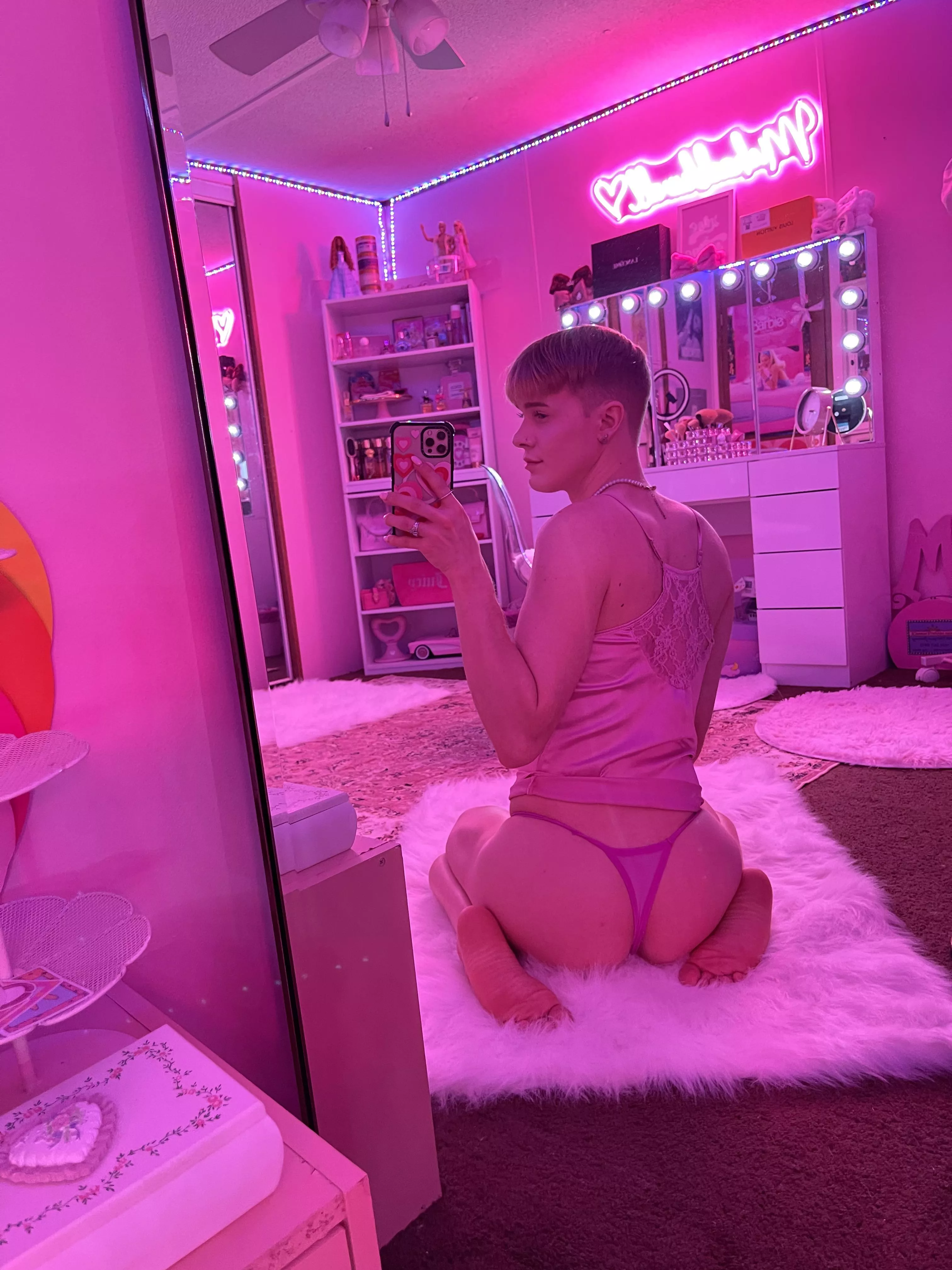 just a boy trying to be pretty posted by gayprettyboi