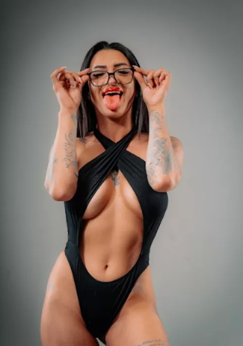 look at me and tell me what you think by SothKnowledge