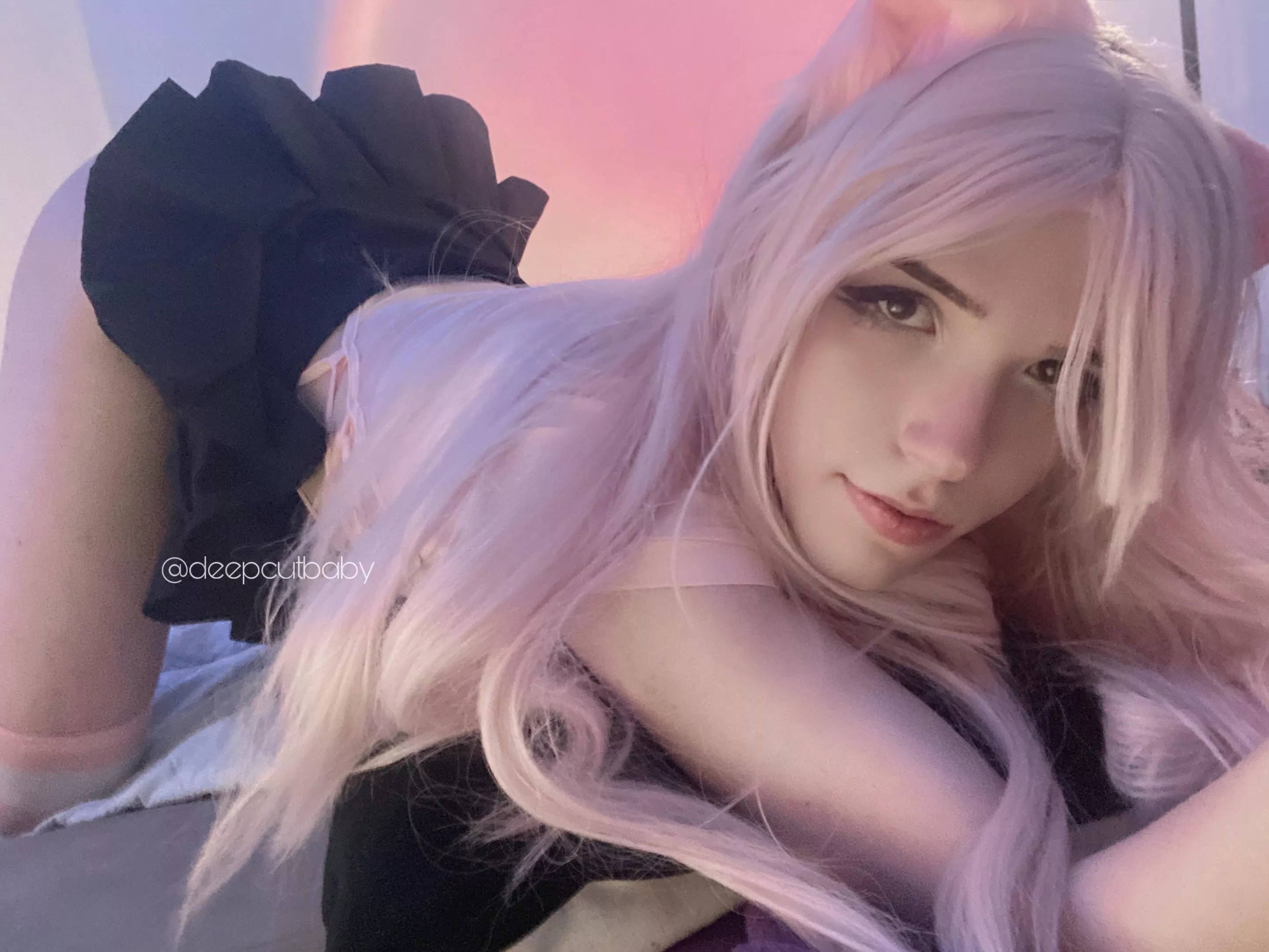 Meow meow gimme head pats posted by Deepcutbaby