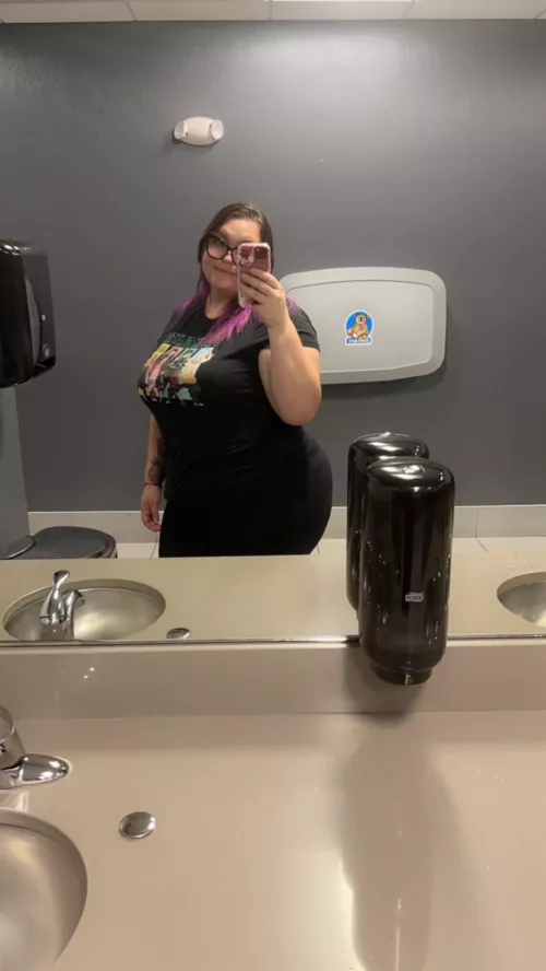 Mirror selfies ❤️ by Middle-Post-3089