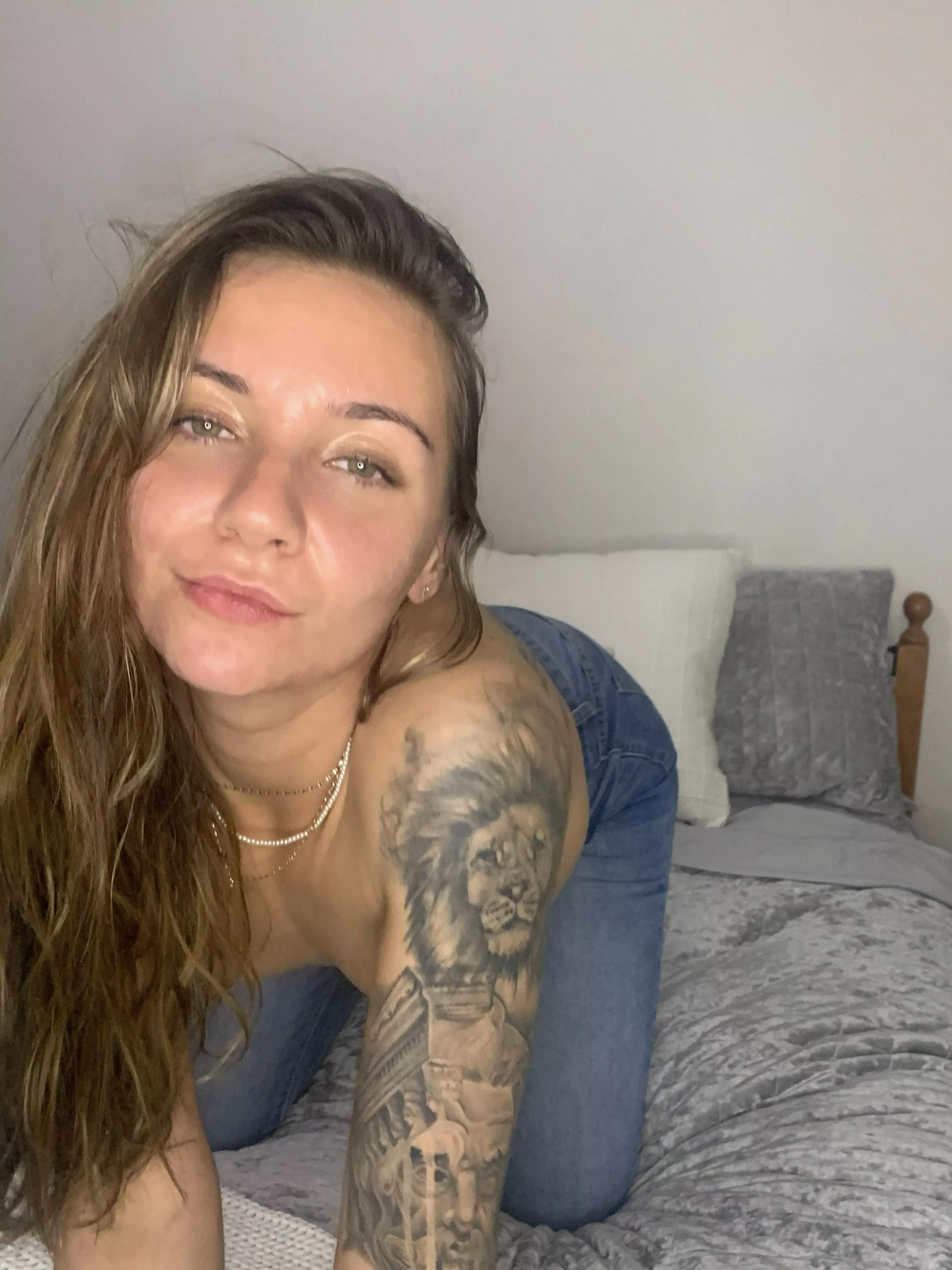 Tatted brunettes. Yes or no? posted by lewis_hidden