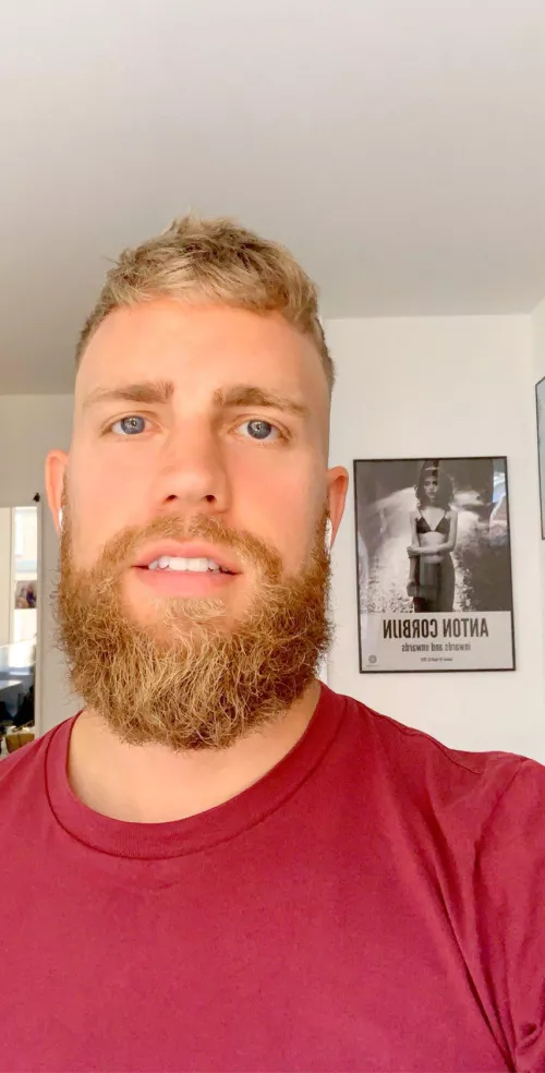 Up for a lil Sunday joke? What do you call a man who is attracted to intelligence? Gay😅 by Atkaf