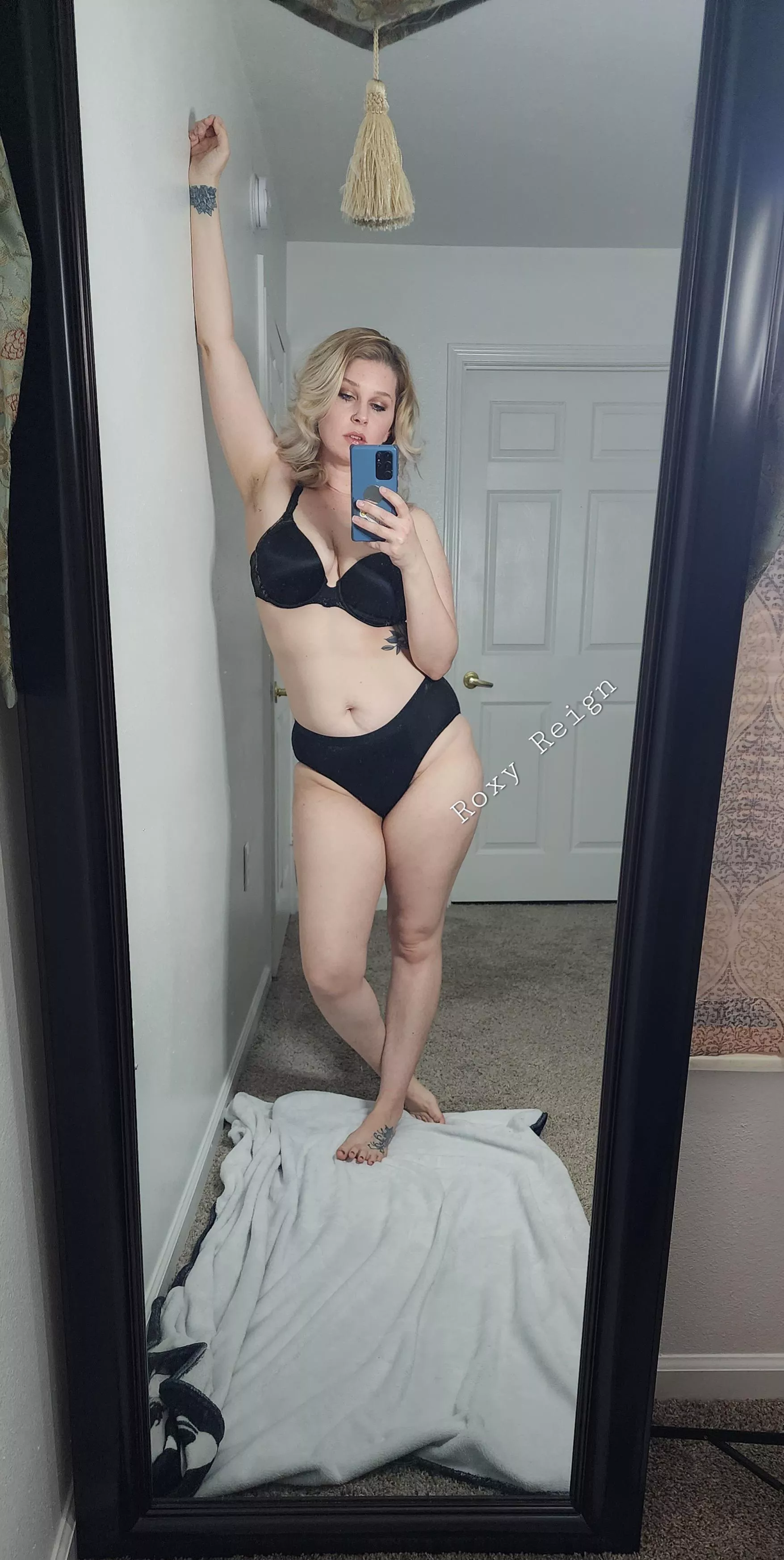 Wifey material or just a hook up posted by RoxyReign18