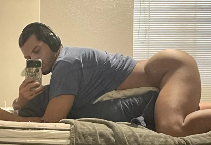 Would you jerk off to my nudes ? by AeastAvenger21