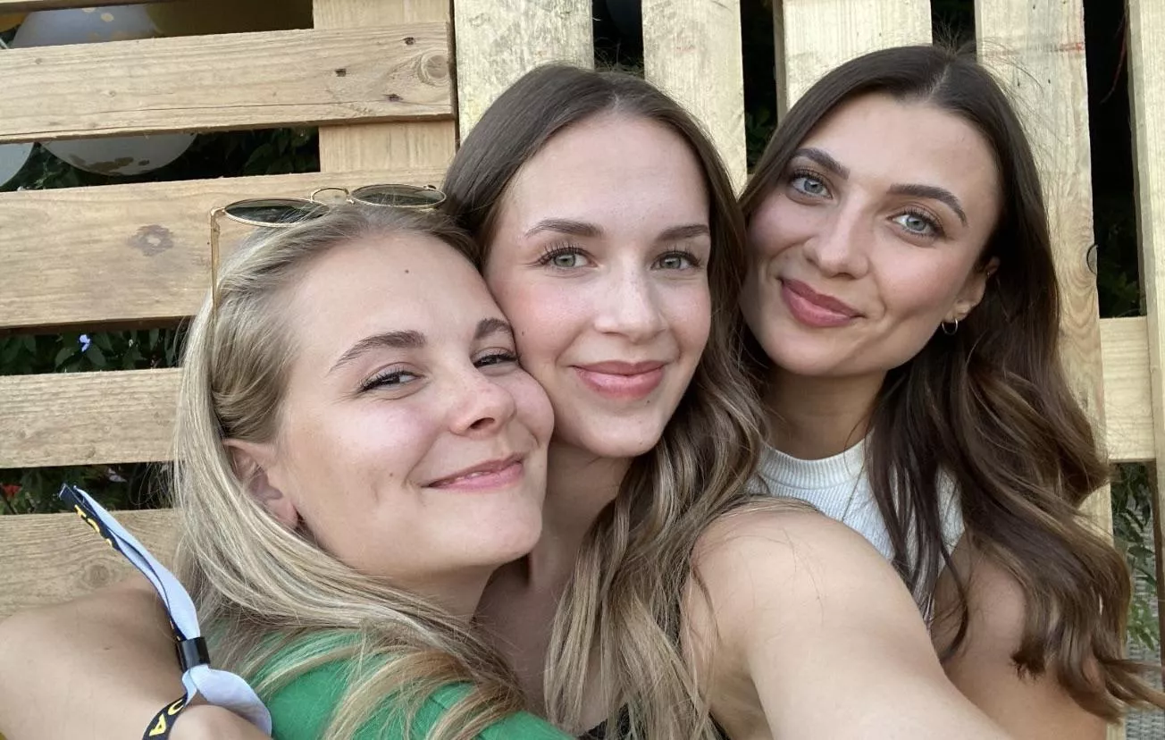 [3] gorgeous girls posted by jonas_wego