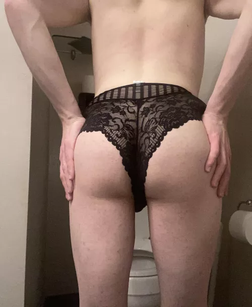 Am I worthy of being your secret slut? 🤫 by KiwiBamb00