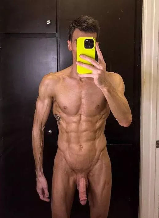 Anyone into skinny fit guys? posted by cal_swift