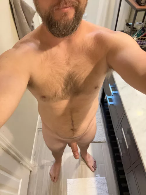 Anyone need a Monday pick me up? 😈 by DadBod28328