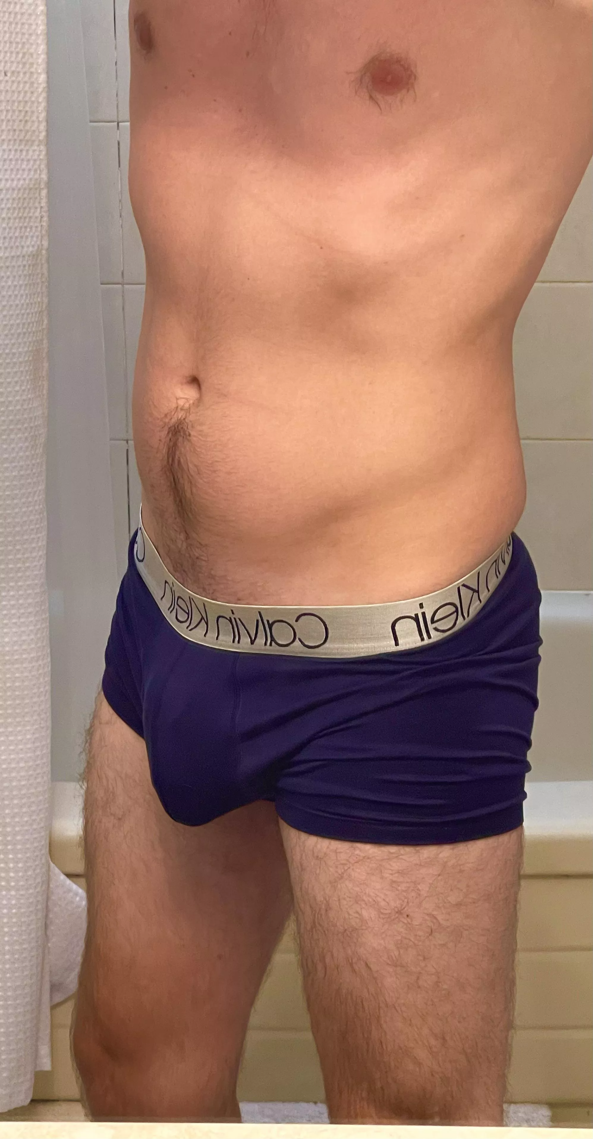 Bi-curious male looking for dms🥵 posted by FigureFickle4989