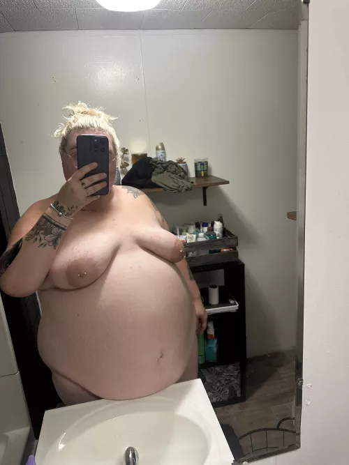 Fat girl! who wants to use me ? 🥵 by User145679870