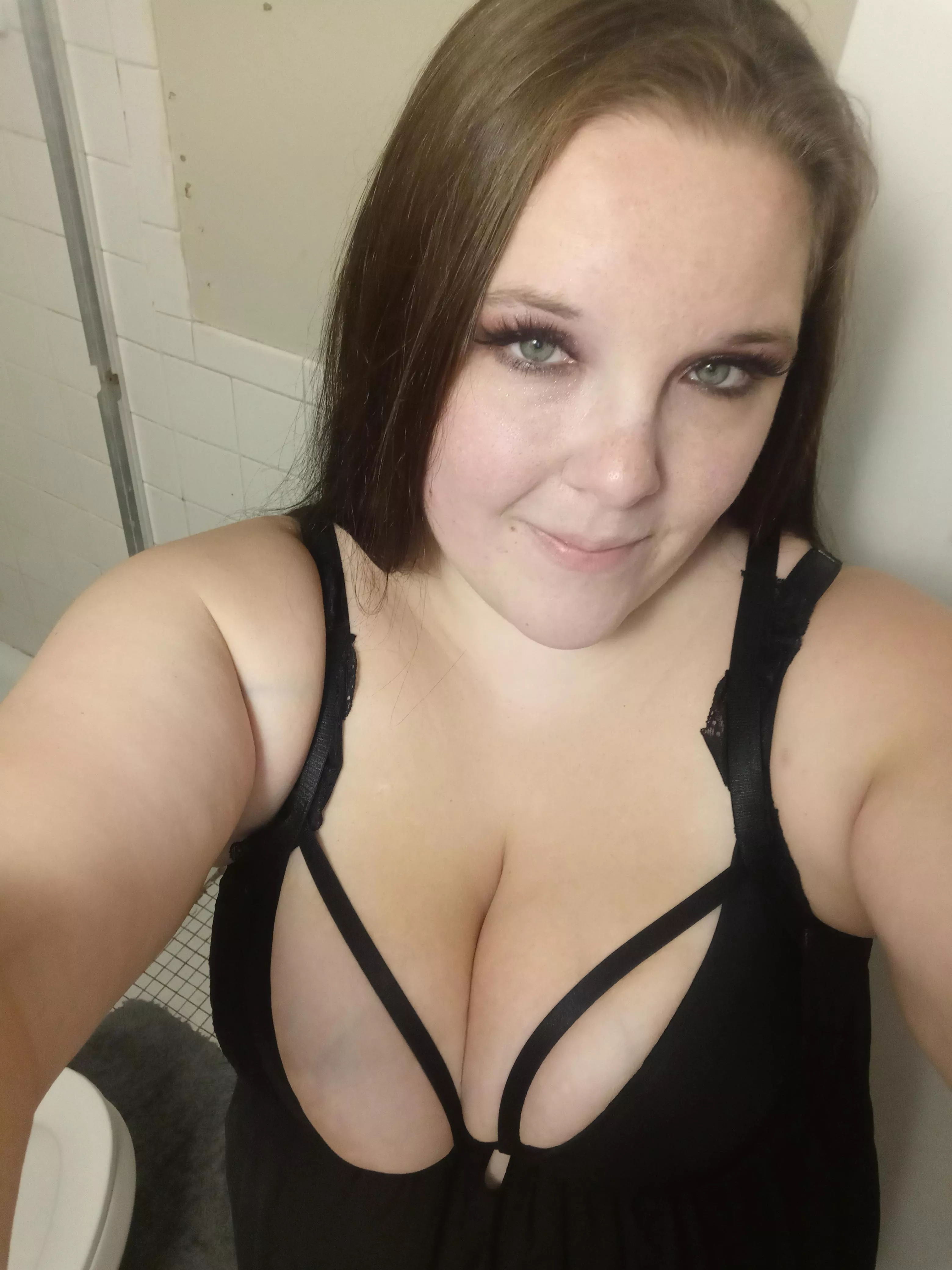 Hiya ❤ posted by Tequila_RoseXxX