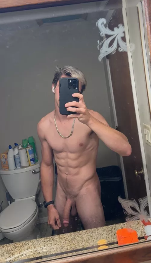 Hows my v-line? by Alp90921