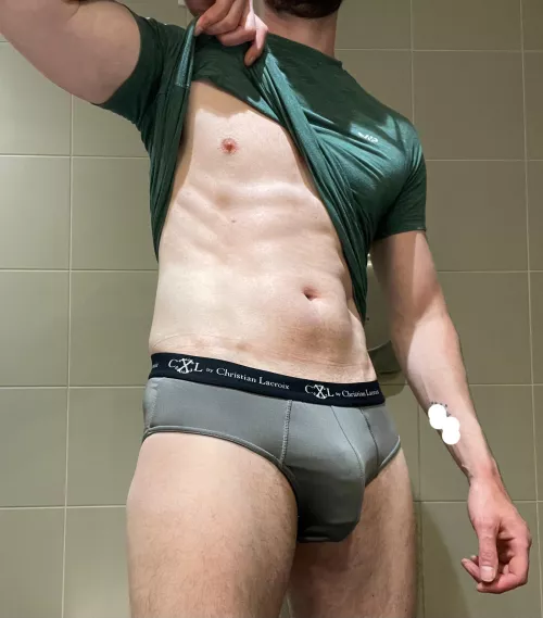 How’s the bulge looking? Dms open too by Extension_Lab_5354