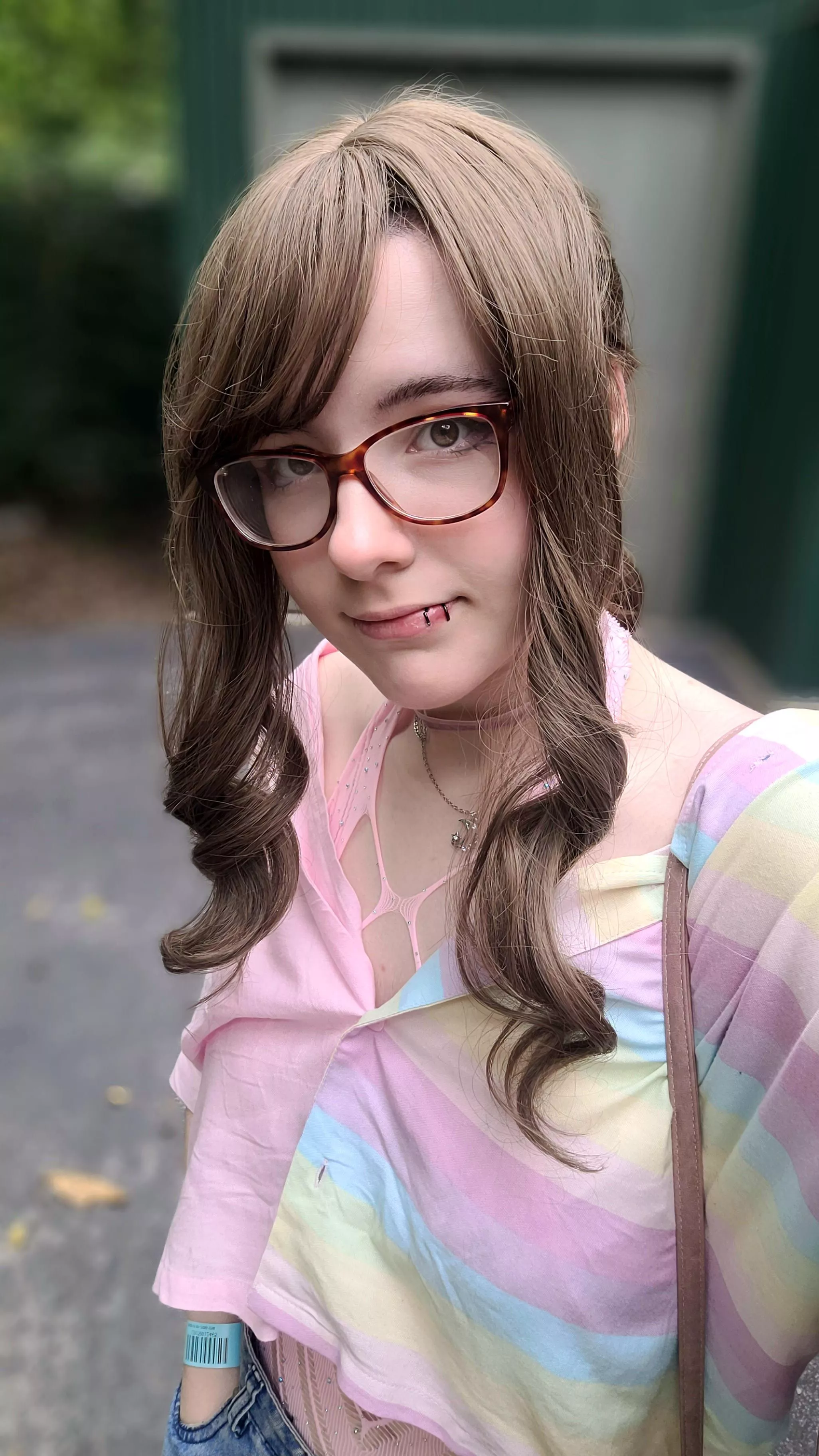 I think the lighting is nice in this pic :) ✨️🌞 posted by CutieCatKyle