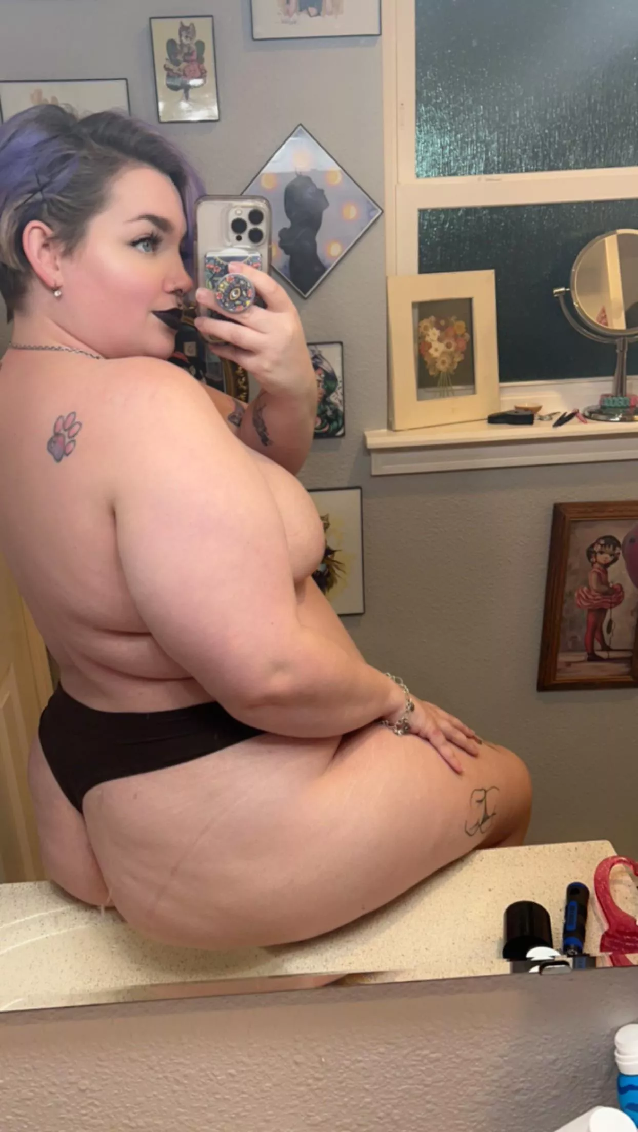 Let me smother you 😇 posted by _horrorwhore_