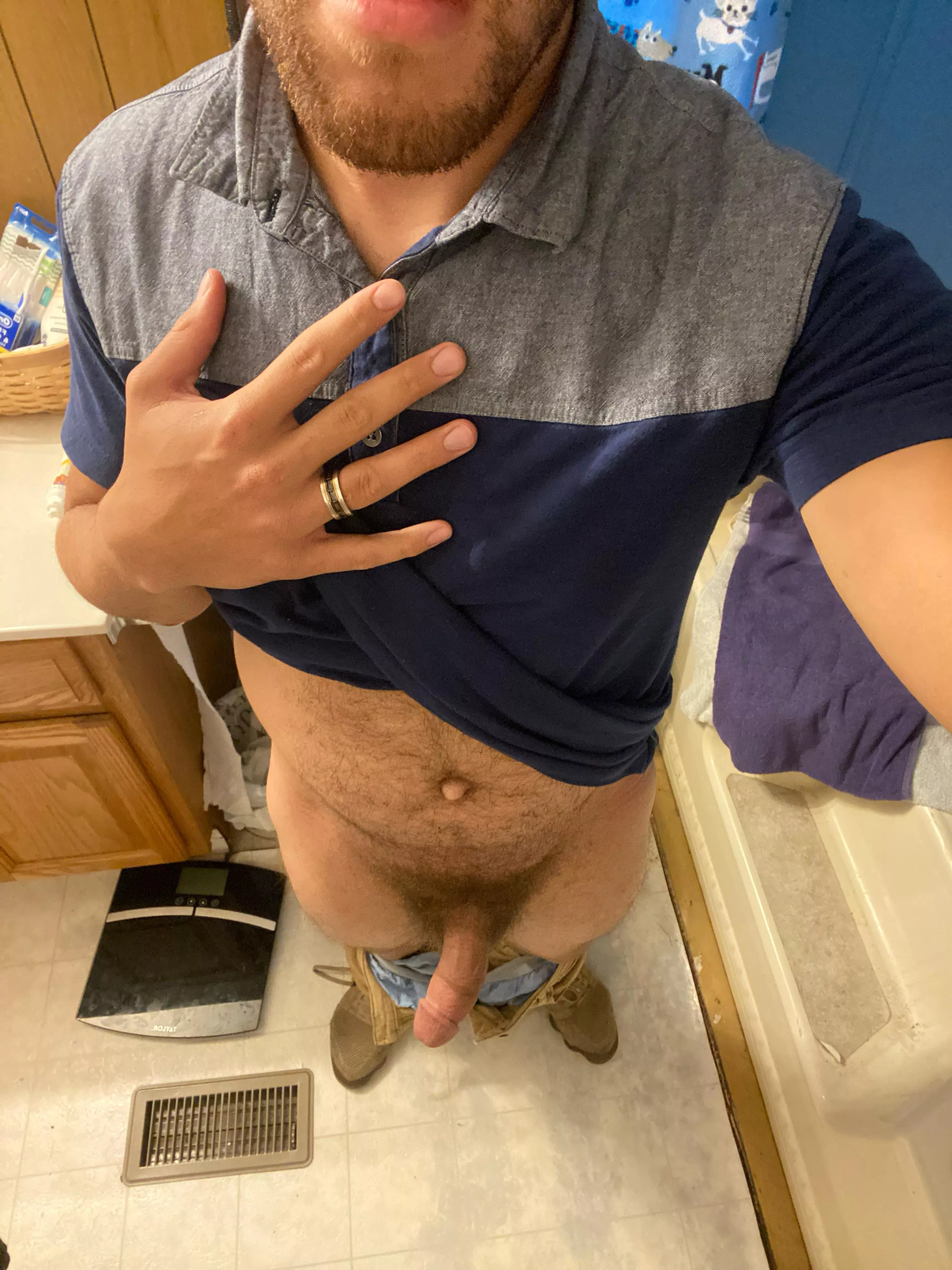 Looking for a bro to jerk it out with (30) posted by Own-Read2392