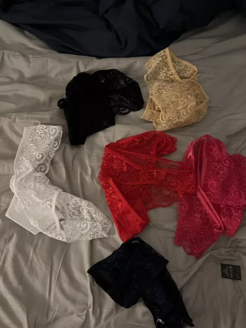 Mmmm decisions decisions 🤔🤔 help ? by Subby_pickkes350