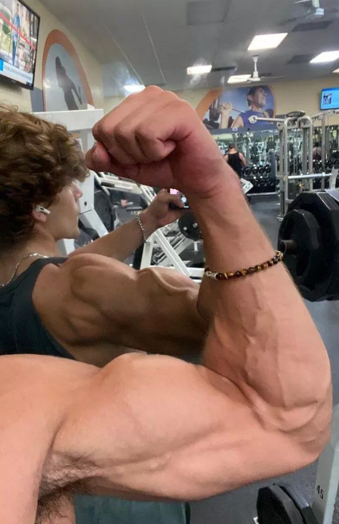 One of my bro told me to post my pits pic. Is it hot enough to post here?? posted by DarrenBi