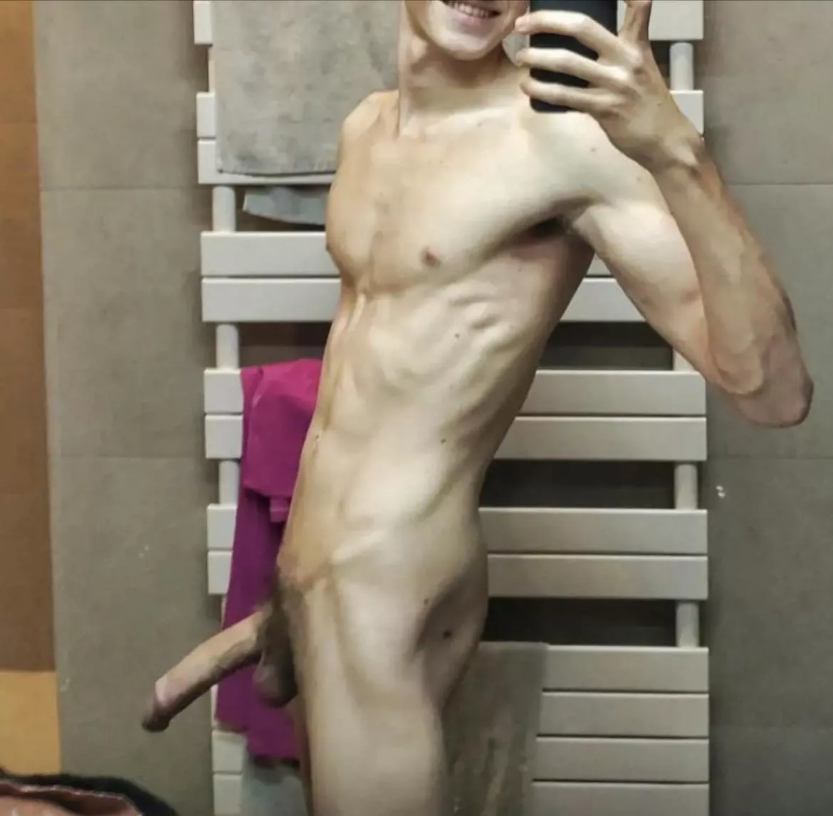 21M. Looking for young slim/fit guys. Dm asl and pic to get snap. posted by Realistic-Act-3035