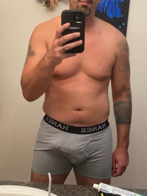 Any love for a married outline by scrantonstroker