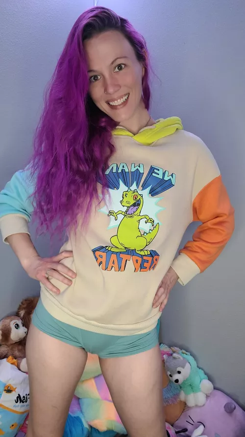 Happy Monday [F] by xo_Emmarose_xo