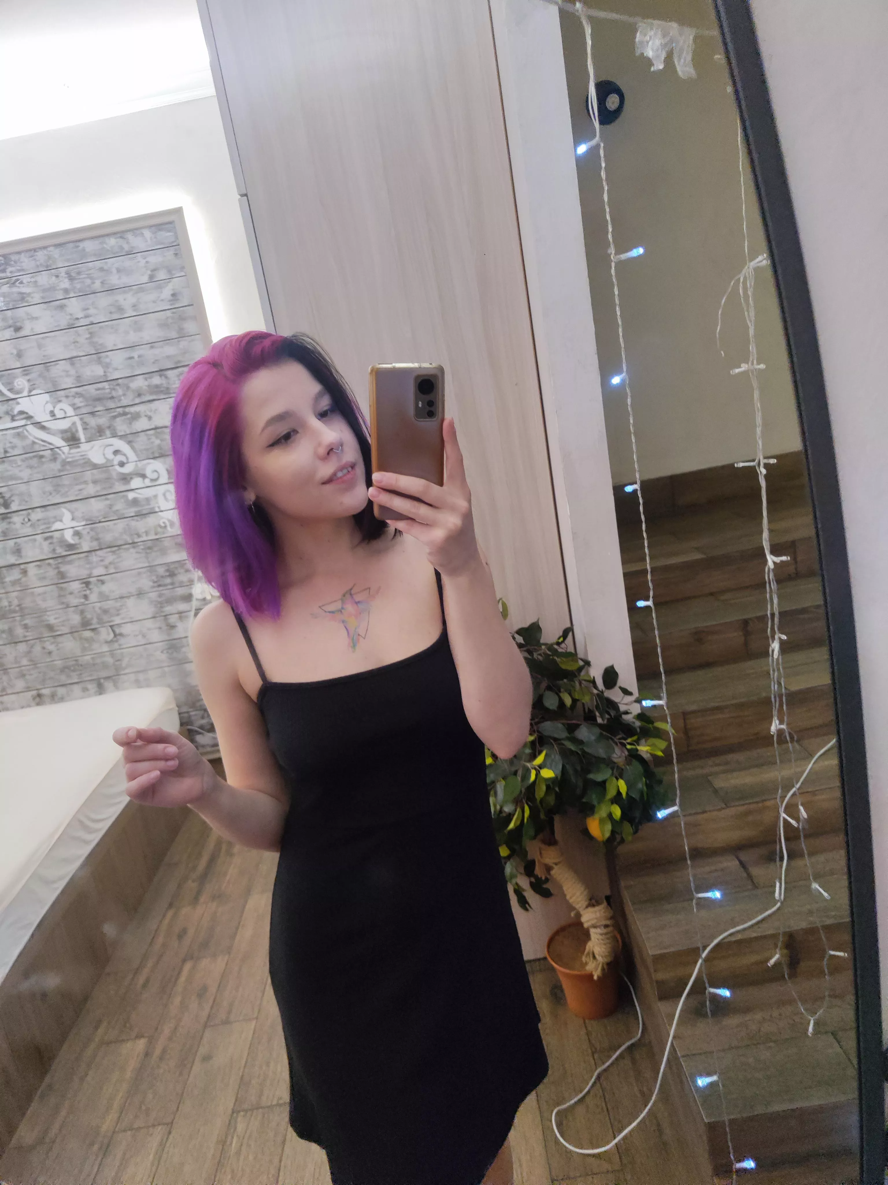 How do you like my dress? posted by babyishSidecar790