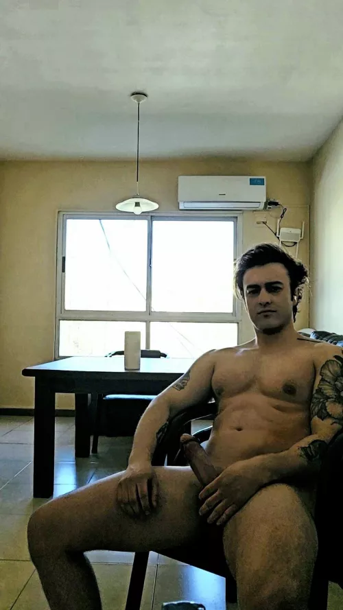 I'm thinking about confessing my feelings to my friend by sending this photo by Powerful_Maybe_9304