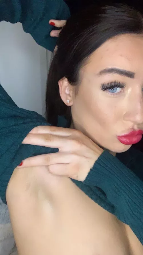 Is sleeve pulled back the best pose? by OliviaaGoddess