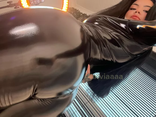 Kiss it by latviaaaa6