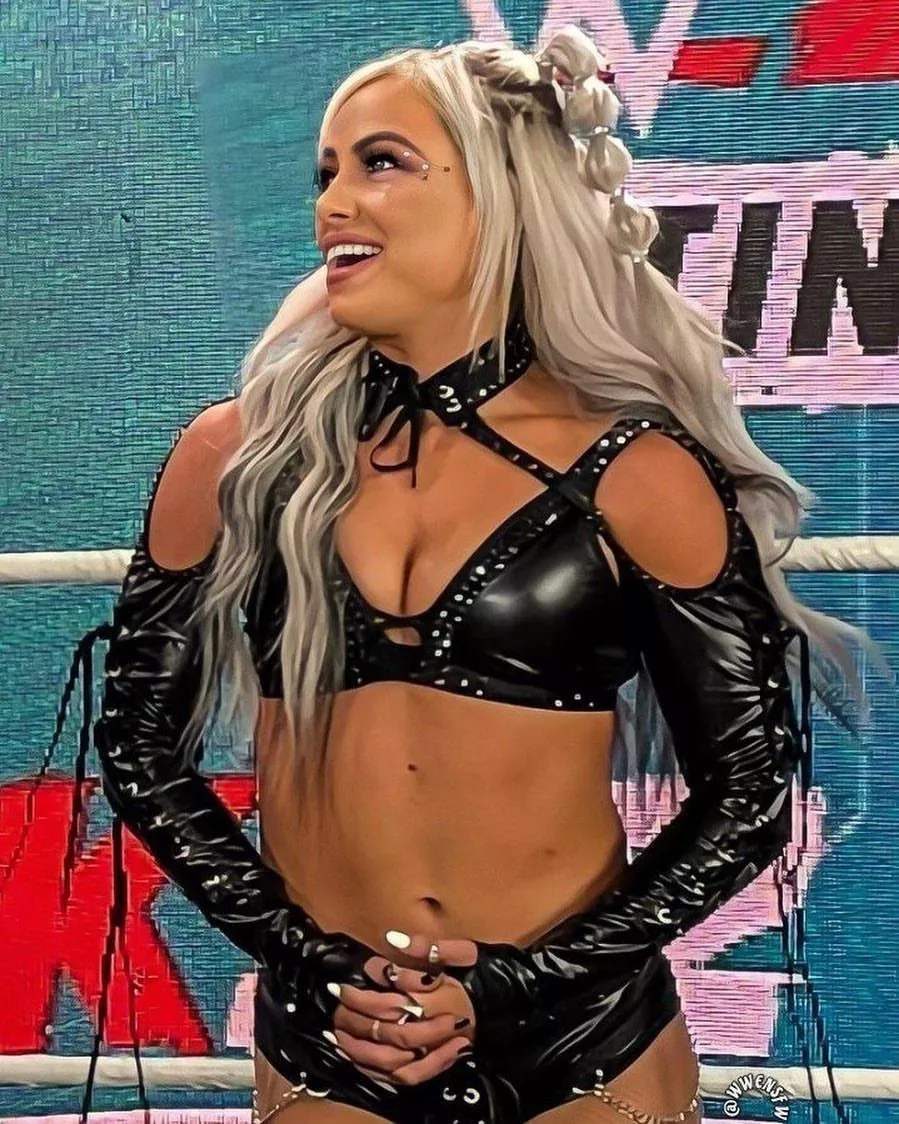 Liv Morgan posted by Individual_Trainer_6