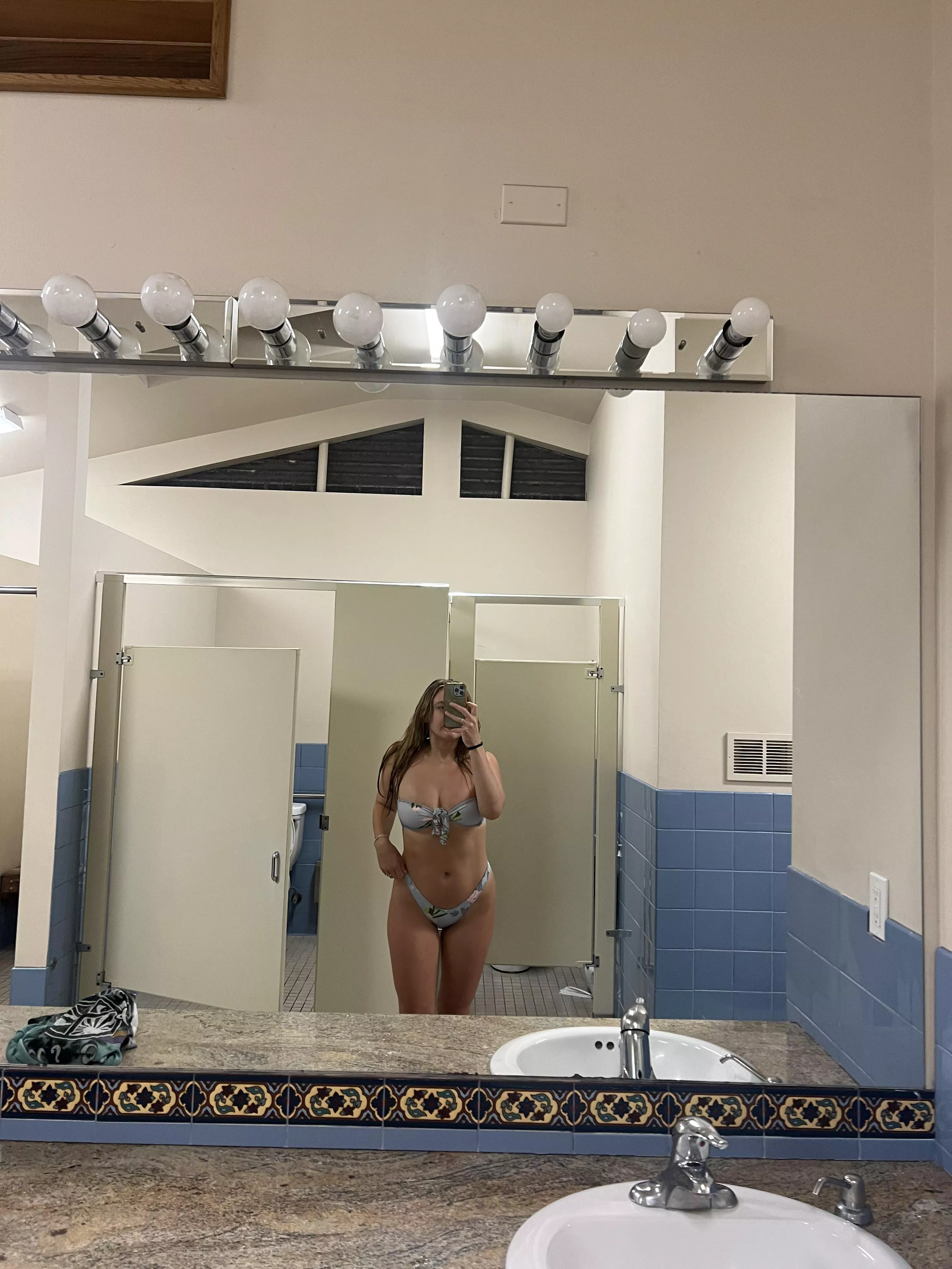 Trying to be your GF 😘 posted by AriaRays