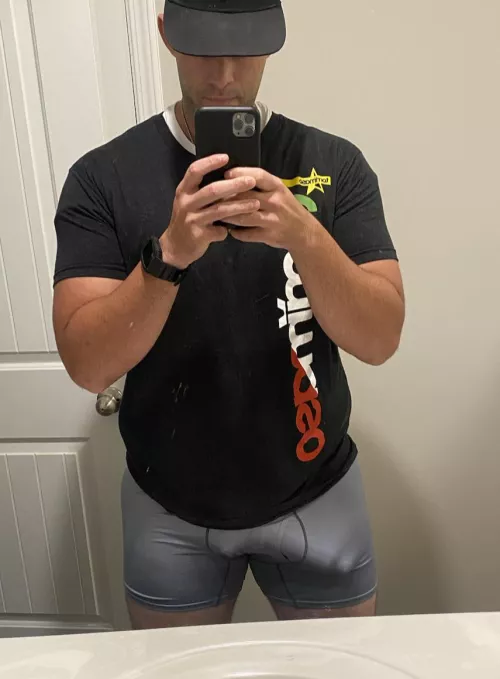 Who can handle a large package by SirCumsTooMuch825