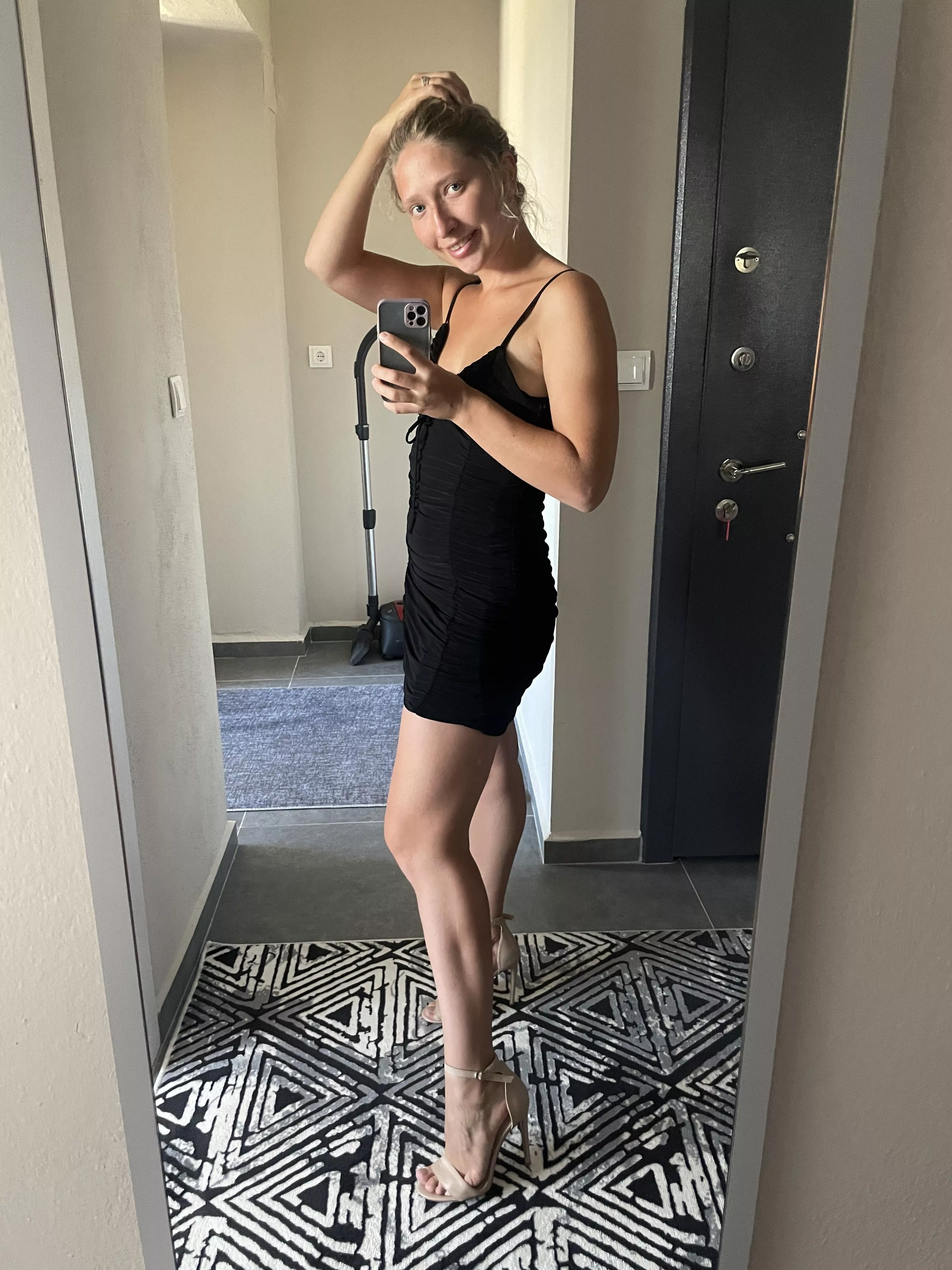 A small black tight dress is a must in any wardrobe posted by Kkeysi