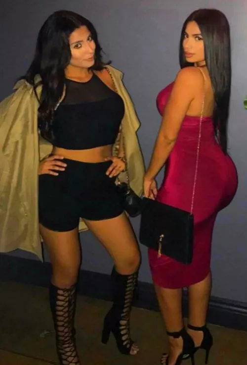 Black or Red? by RicochetBizkit