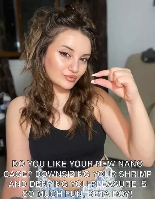 Downsizing for the queen by lockedslaveboy030