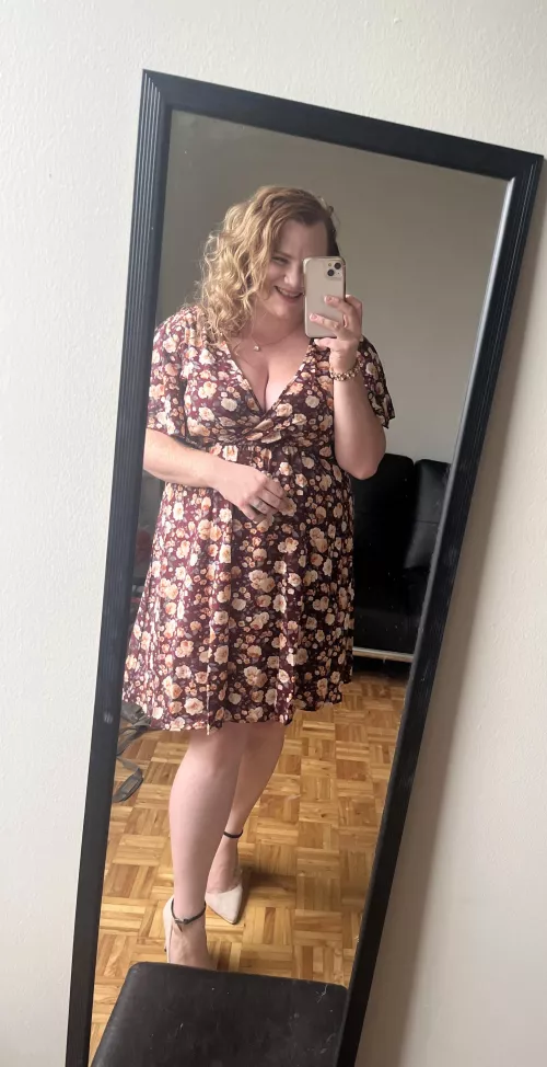 Fall is my favorite season ☺️ what’s yours? by Lauraleslie