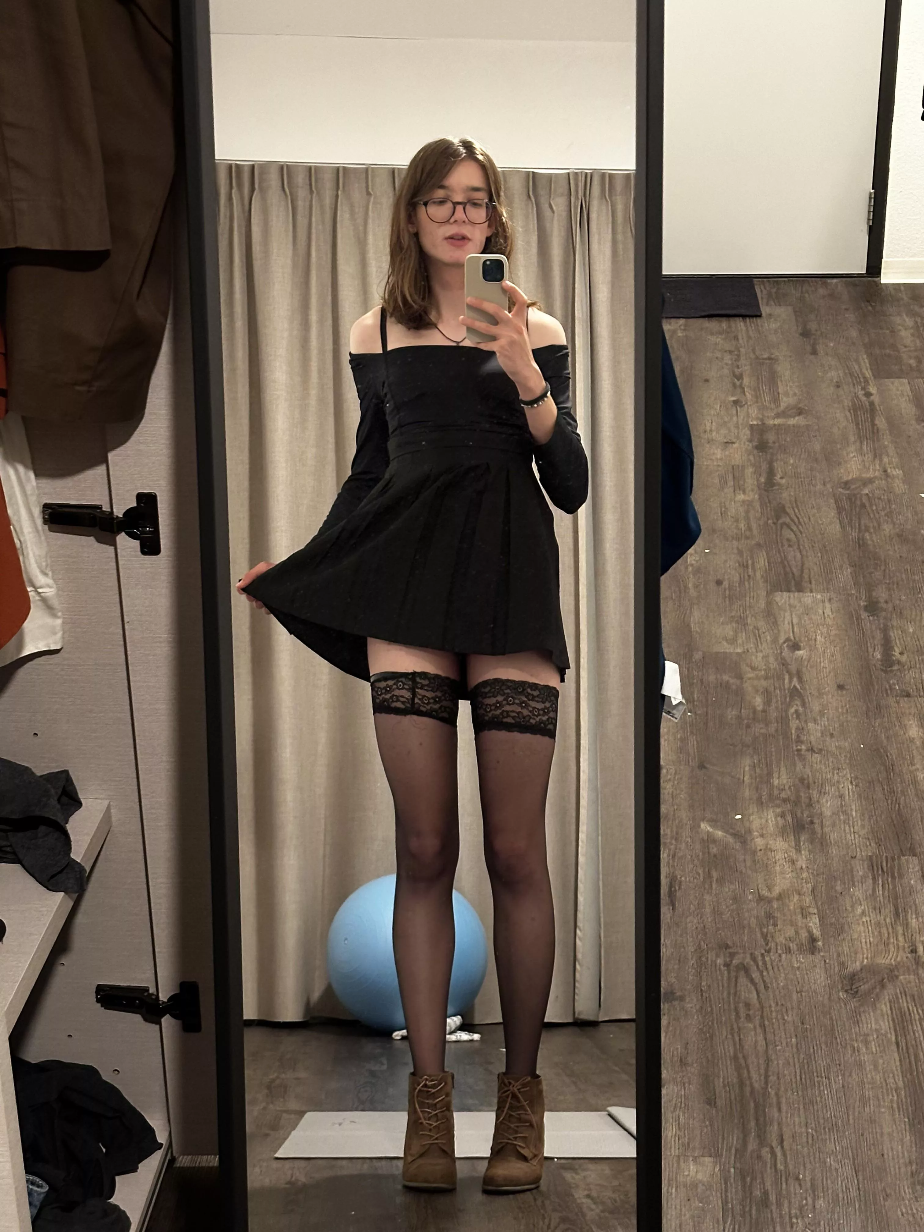 Feeling like a princess for some reason 🤔 posted by Powerful-Search9135