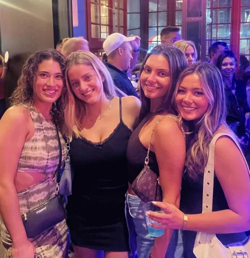 Party girls by BingB0ngBoi